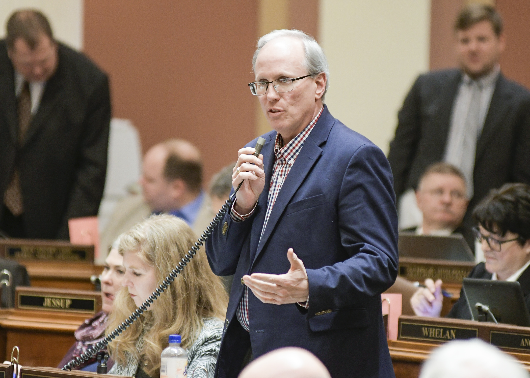 Rep. Tim O’Driscoll presents HF3418, a bill that would better define repairs and replacements in motor vehicle service contracts, on the House Floor Monday. Photo by Andrew VonBank

